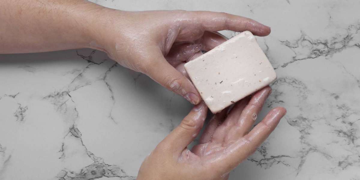 10 Benefits of Choosing Handmade Soap Over Commercial Soap