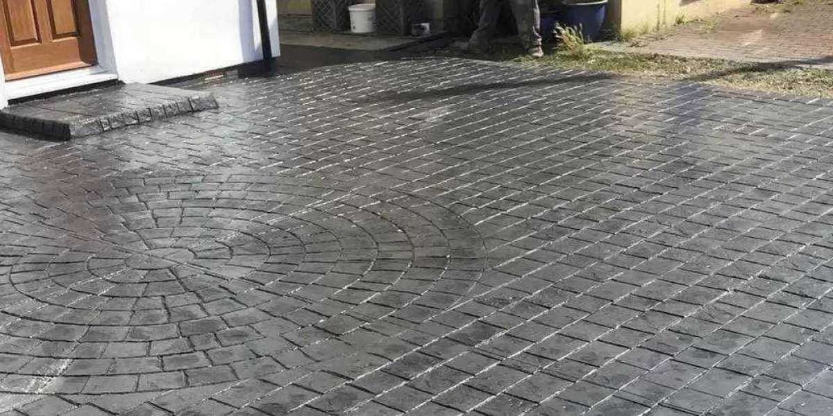 Hire a Professional Concrete Driveway Contractor for the Best Patio and Driveway Service